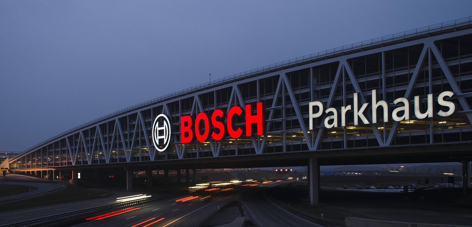 不出门就能越野！1600块的全新吉姆尼不买一台？