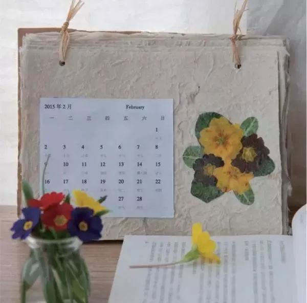 老师给孩子布置的手工作业本,老师布置的亲子手工作业完成啦