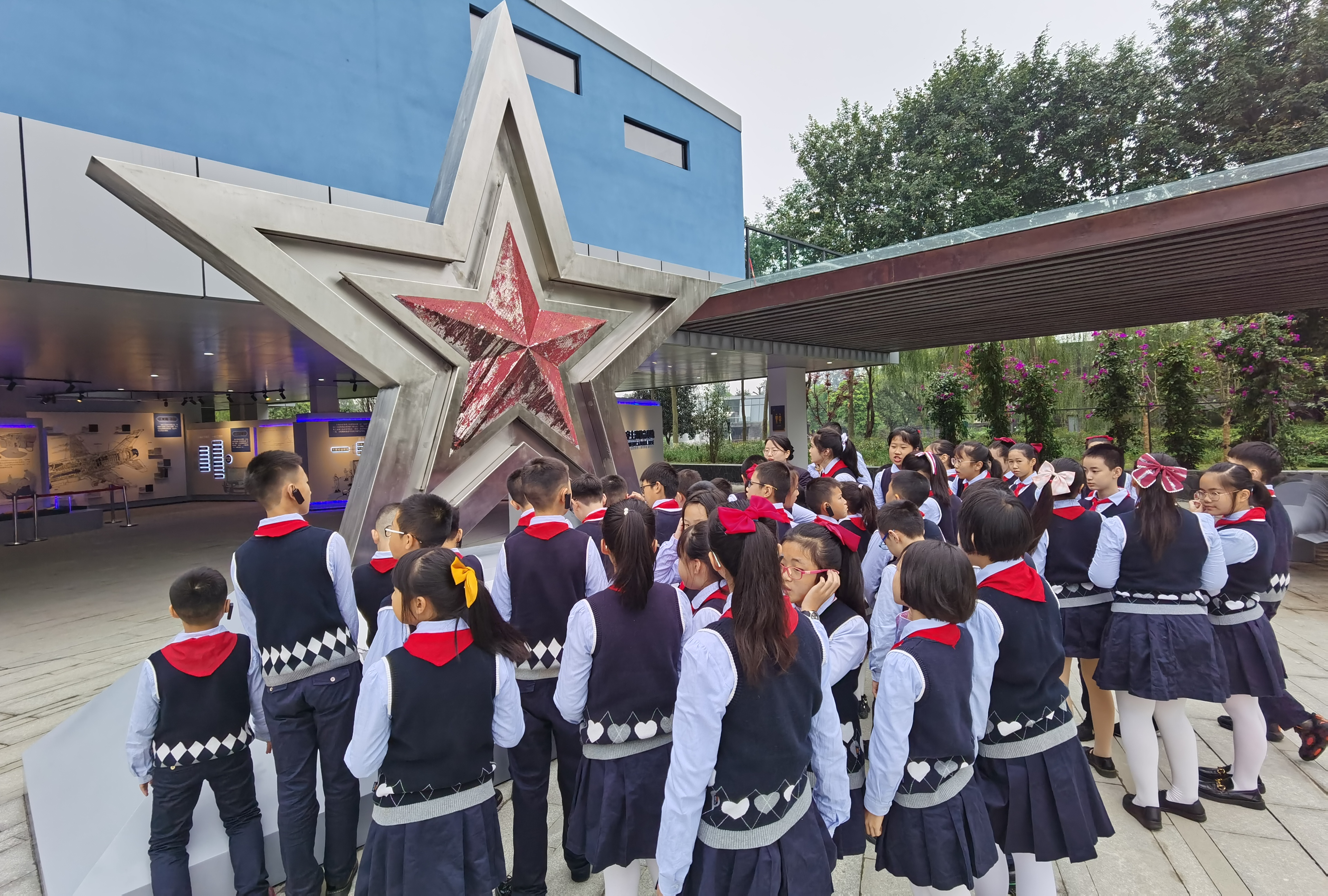 红领巾学院,红领巾学院成立