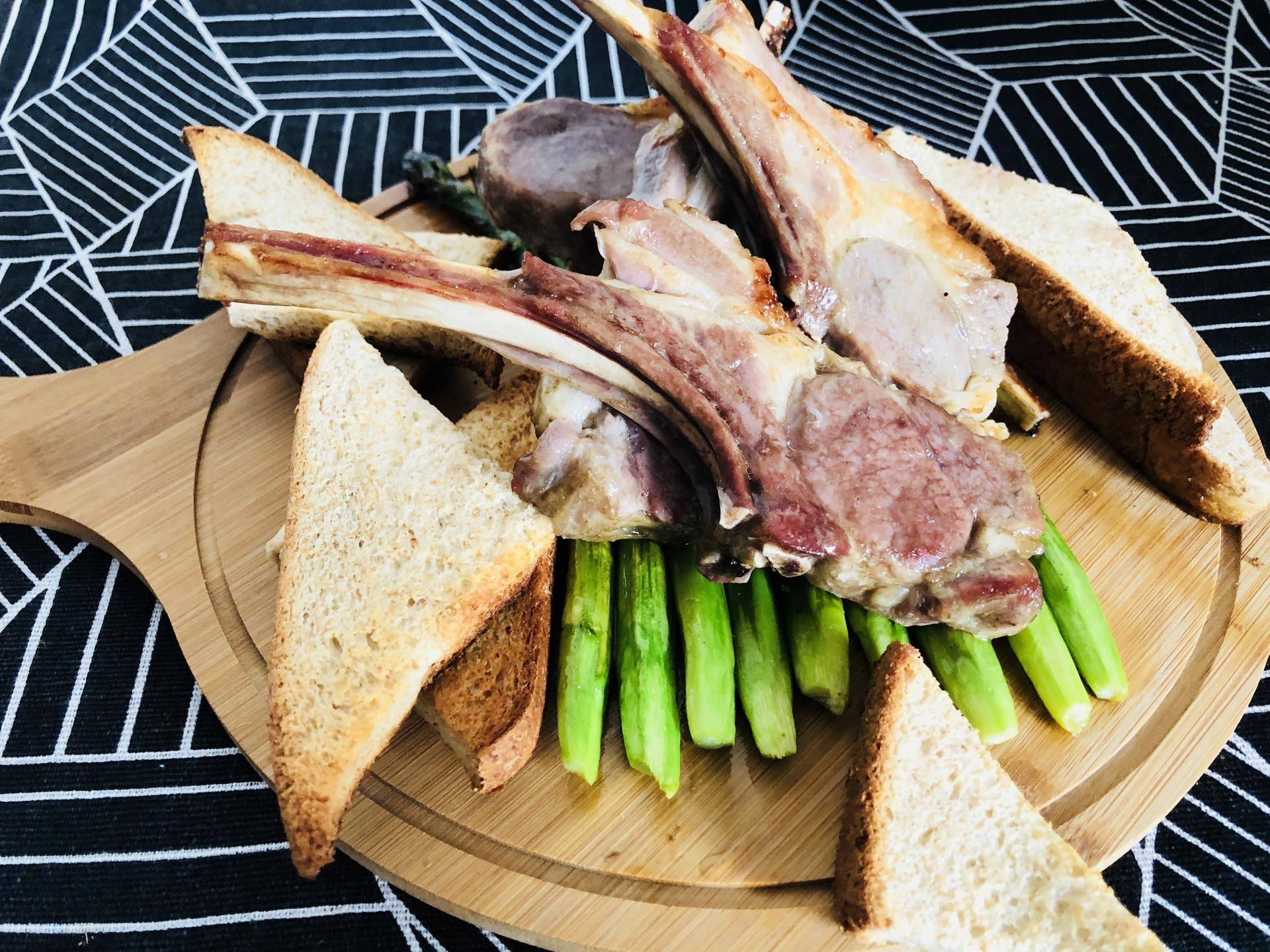 万物皆可烤之炭烤,万物皆可烤怎么样