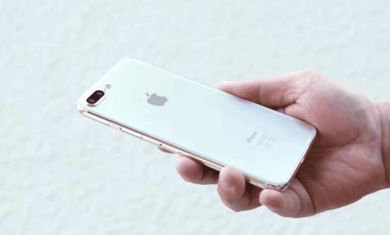 iphone11跌破三千,iphone11重摔不触摸