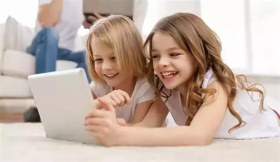 “减负”太遥远，现在我只想保住孩子的颈椎