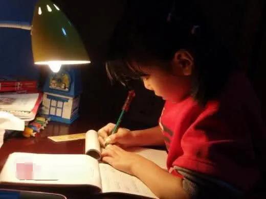 关于孩子做作业拖延怎么解决,孩子拖延作业属于什么症状