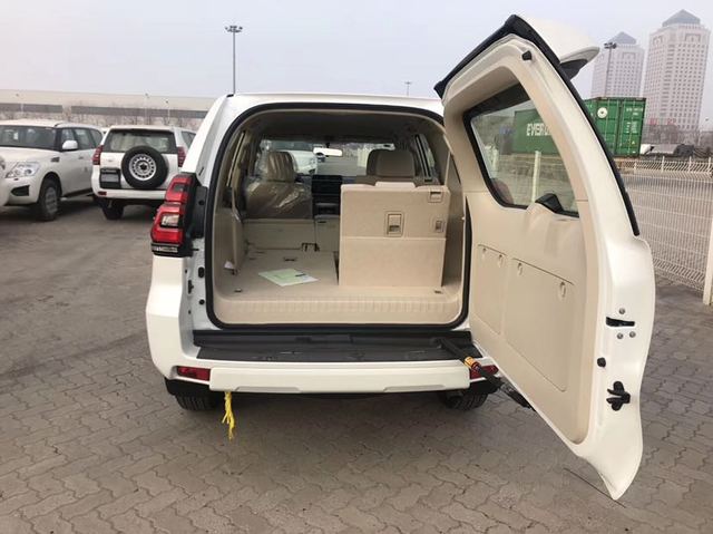 40万买汉兰达还是二手霸道,40万左右买途乐车