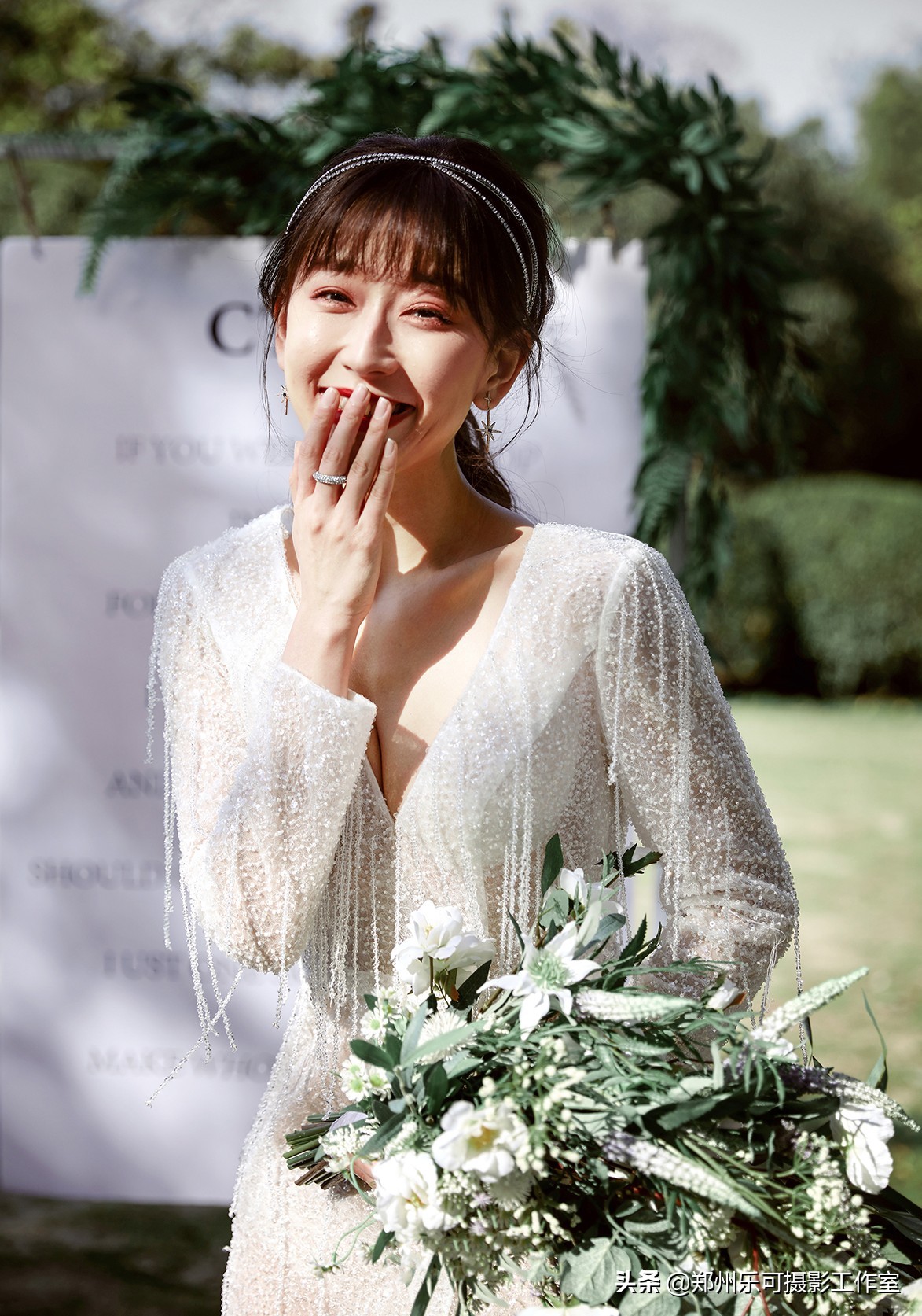 郑州拍婚纱照的方法有哪些,拍婚纱照不会摆动作怎么办