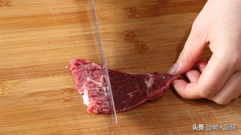 烤的牛肉怎样才能让它不发酸,怎么烤出来的牛肉不酸