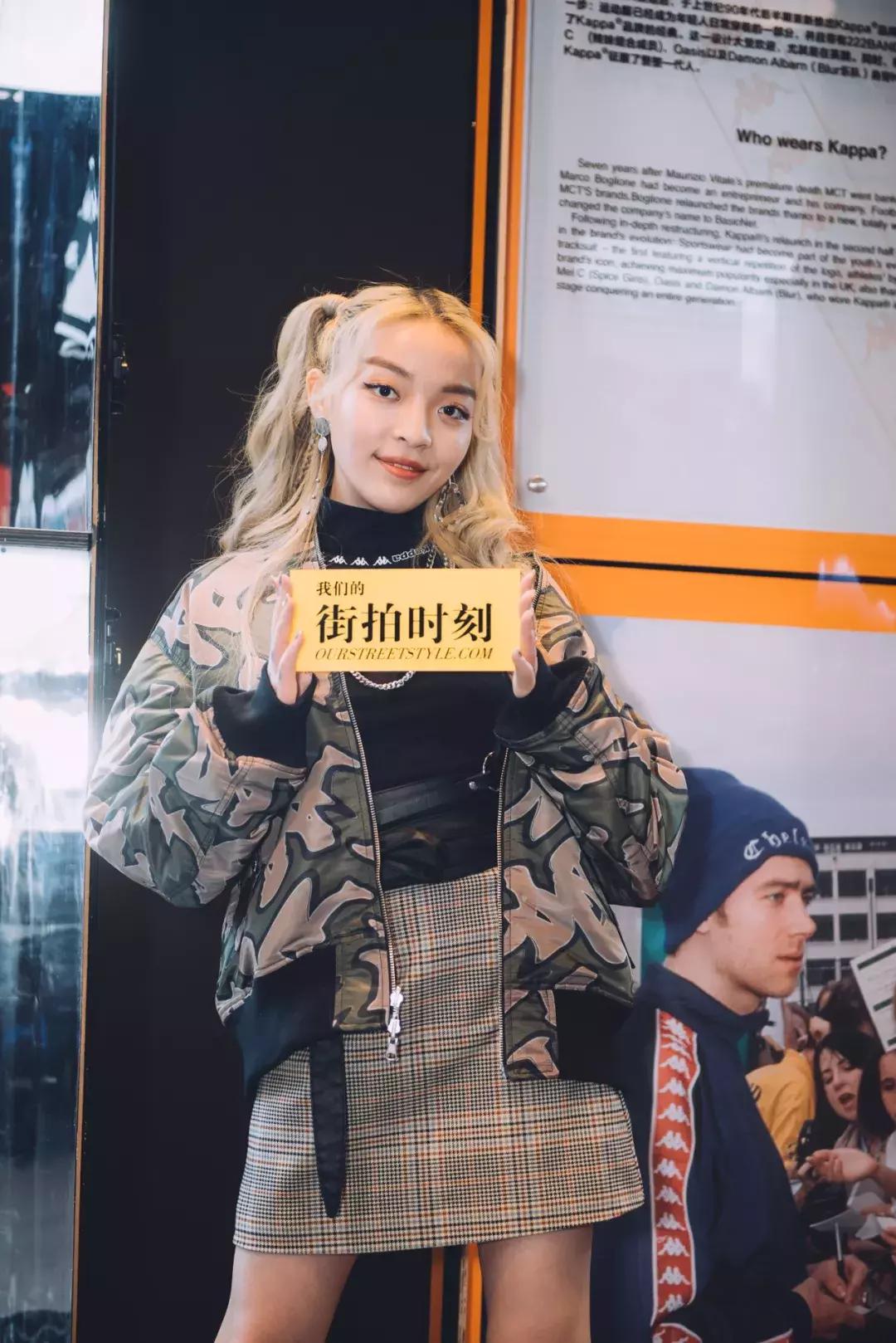 巩俐穿红色阿迪达斯照片,巩俐nikeadidas封面