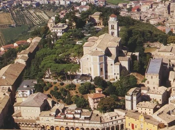 意大利费尔默音乐学院多少钱,意大利费尔莫音乐学院好吗