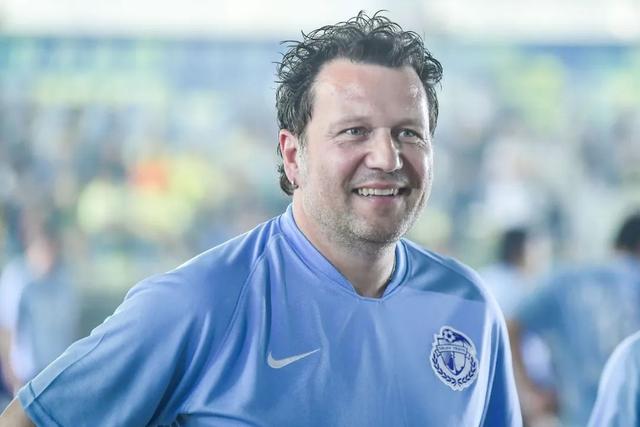 佩莱、金斯、汉斯等等那些曾为大连足球而战的瑞典人，现在好吗？