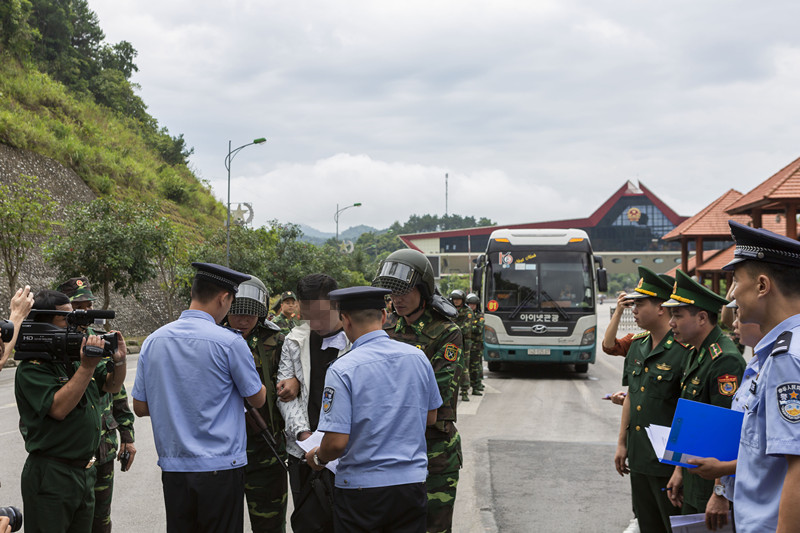 珠海警方和越南警方抓捕网络赌博,警方打掉一跨境网络赌博团伙