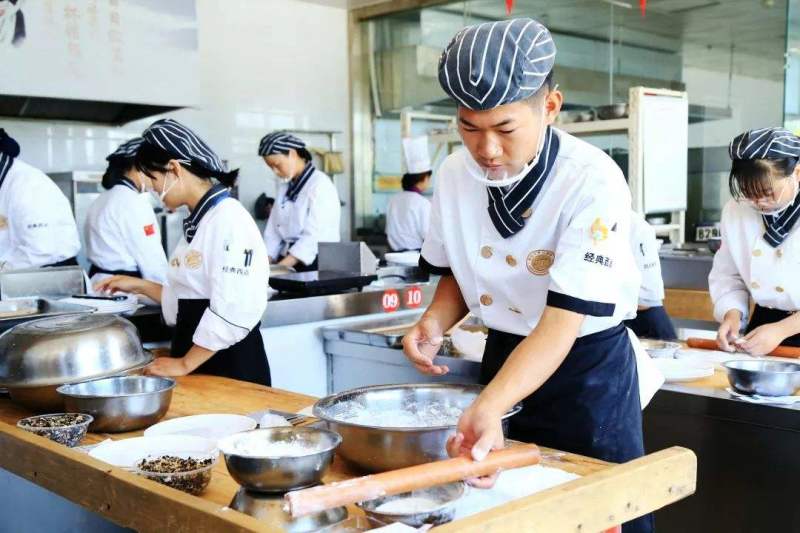 2019年中式面点师（初级）安全生产模拟考试题库及答案（二）