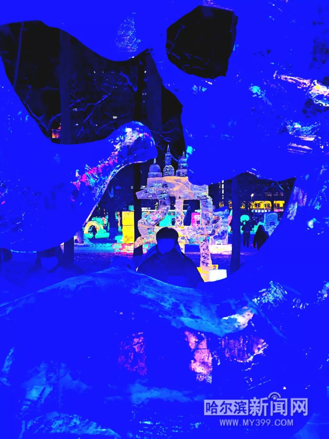 哈尔滨兆麟公园冰灯免费开放时间,哈尔滨第一届冰灯游园图片