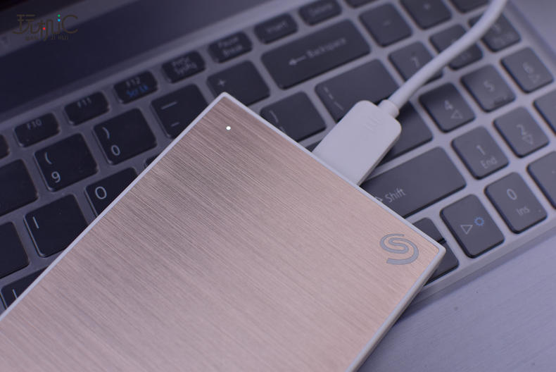 希捷硬盘铭系列和睿翼系列哪个好,希捷铭系列硬盘和睿品系列