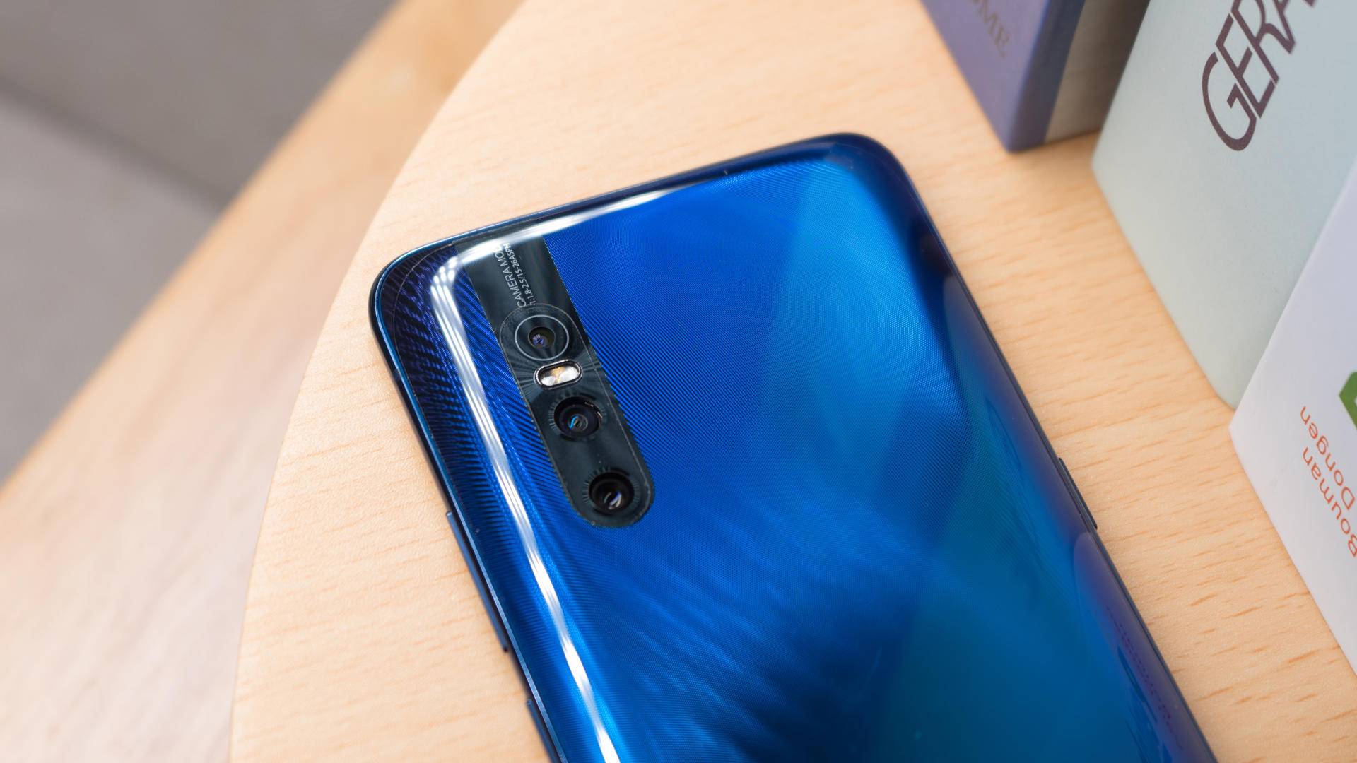 vivox27搭配零界全面屏设计,vivo最美旗舰手机x27全方面解析