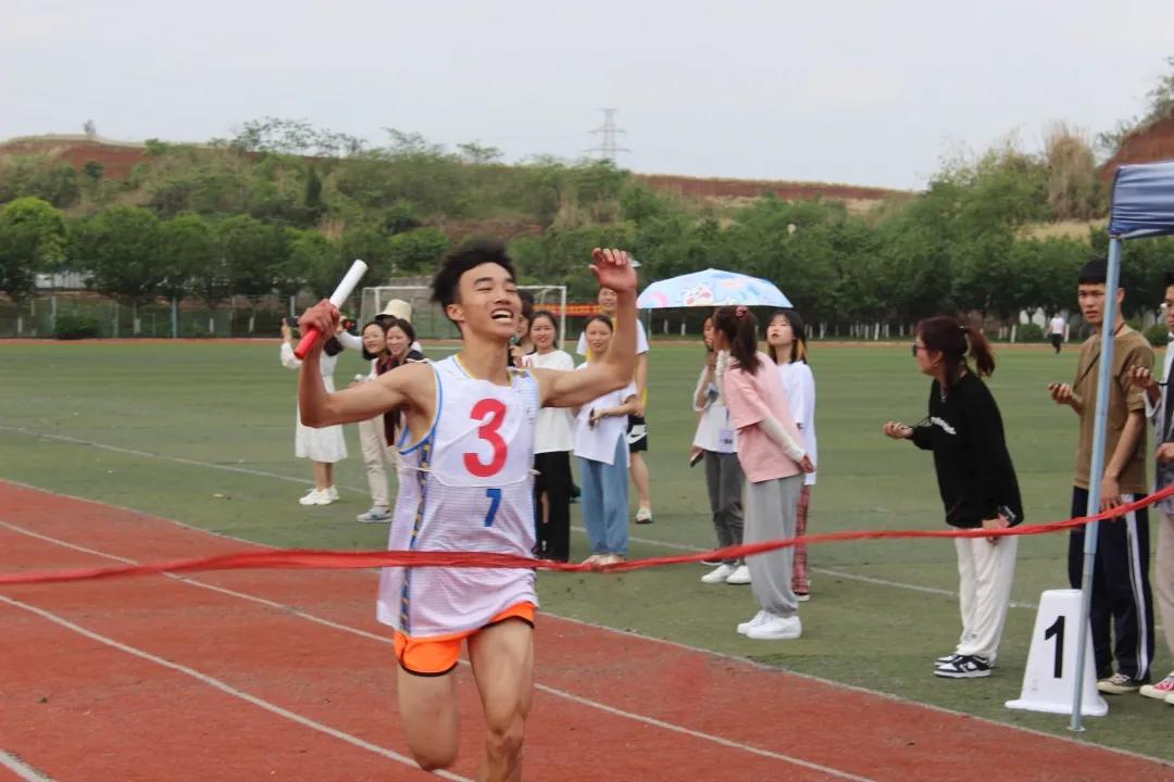 飒!123张图,带你“动+静”看赛场