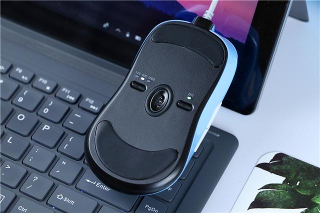 卓威s2鼠标用的什么微动,卓威带你体验什么叫专业电竞鼠标