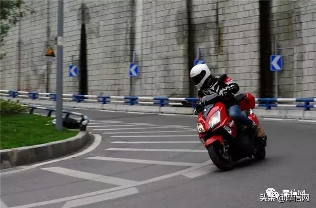 济南铃木uy125性价比怎么样,济南铃木uy125买什么色好