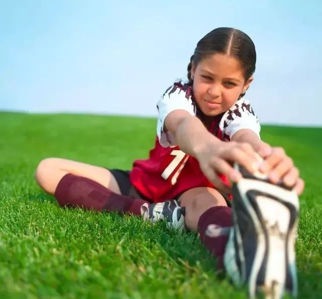 运动的森蝶多才多艺，孩子只要多运动，就会更聪明更健康