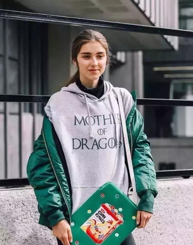 高领衫穿搭,高领打底衫和卫衣搭配