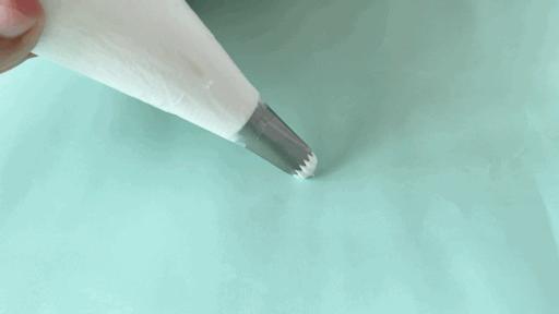 动物奶油裱花基础知识和手法,巧克力蛋糕裱花基础手法