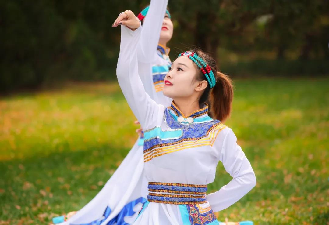 上热搜的民族舞,上热搜的舞蹈