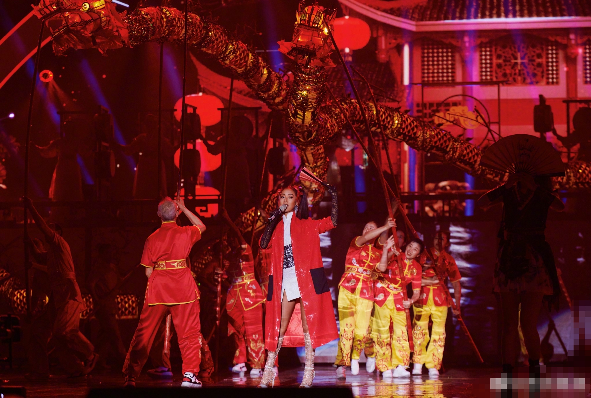 吉克隽逸长发高马尾,吉克隽逸双麻花辫