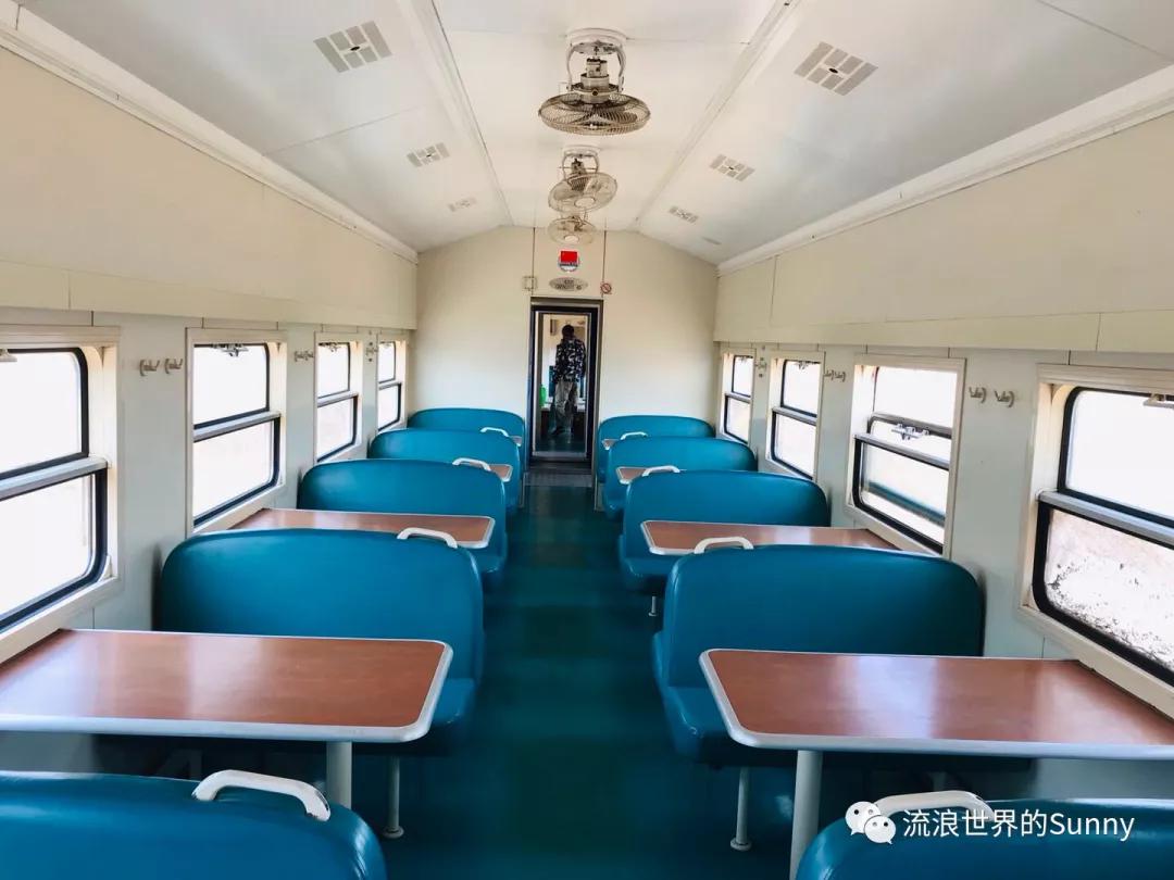 流浪非洲，乘坐中国援建火车去赞比亚，满满的亲切