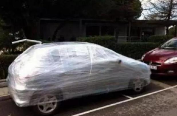 碰到乱停车的千万别这样做,遇到乱停车怎么办呢