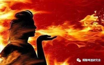 精酿黑啤有什么特点,精酿鲜啤的利弊