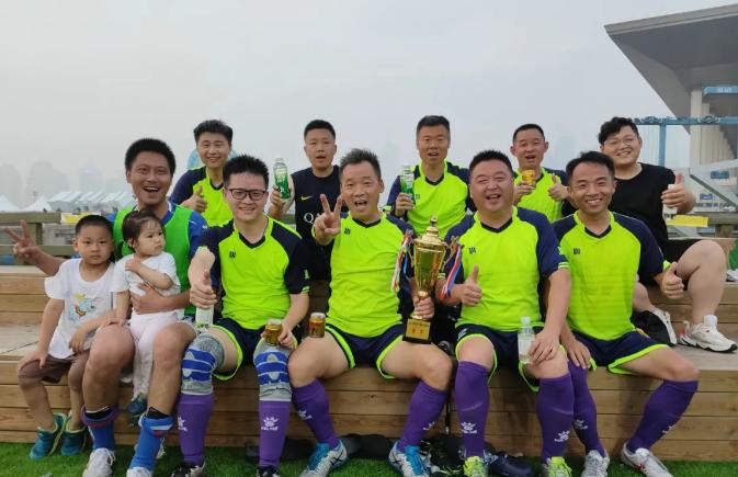 青岛哪个学校足球队厉害,青岛踢球哪个地方好