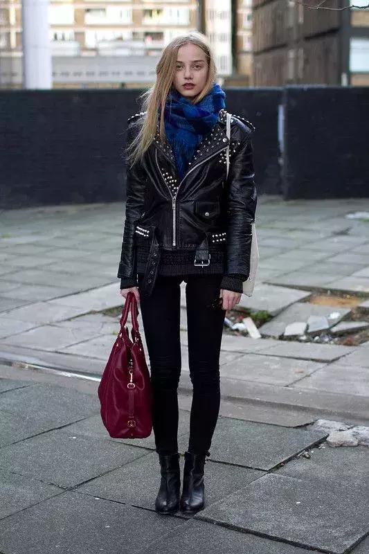 冬季爆款洋气羊绒围巾,这款新潮羊绒围巾温暖又漂亮