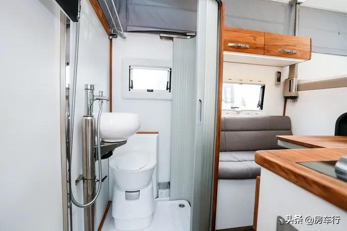 旅美速腾福特3.5t四驱b型房车,2024款福特t8b型房车四驱