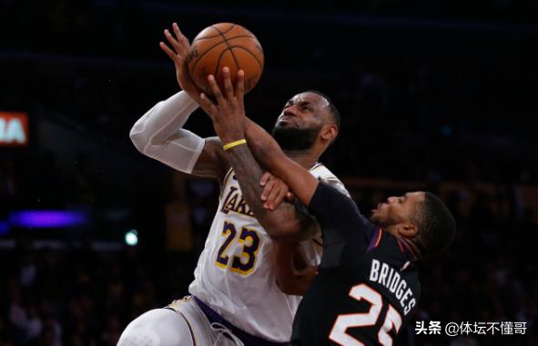 笑喷波波维奇詹姆斯,詹姆斯射球招牌动作