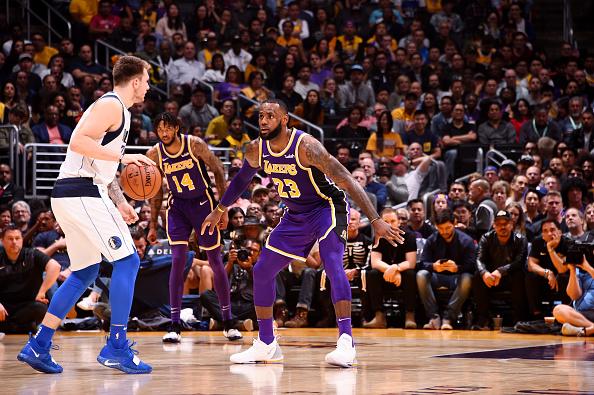 东契奇疯狂一战刷爆7大纪录,三巨头爆发东契奇创纪录