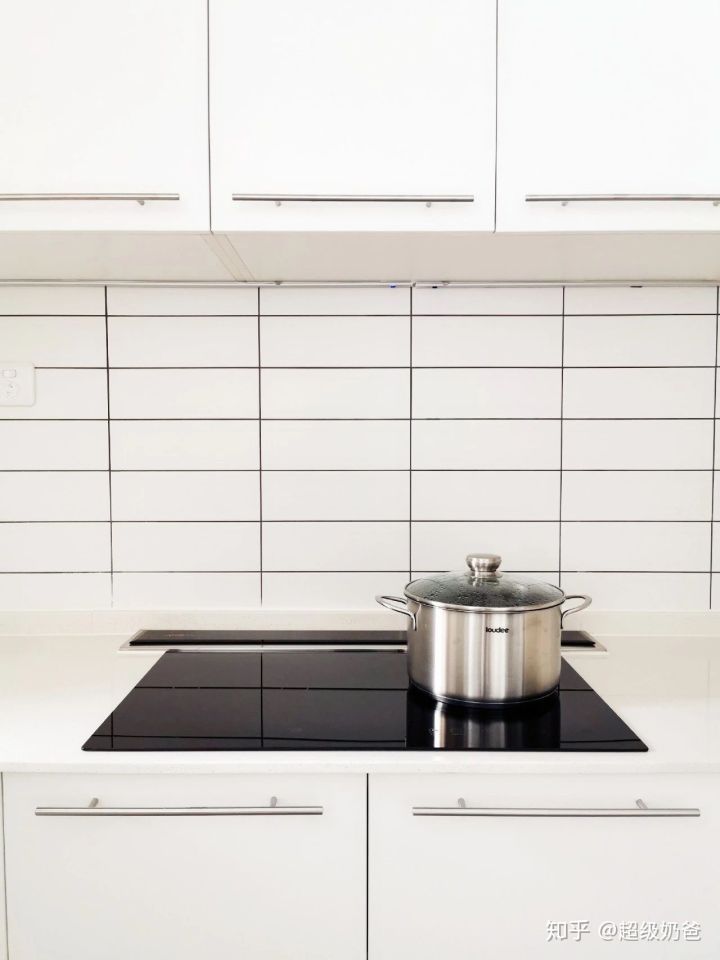 40㎡自己住​，功能一个不少，有超多电器，能住出100㎡的宽敞