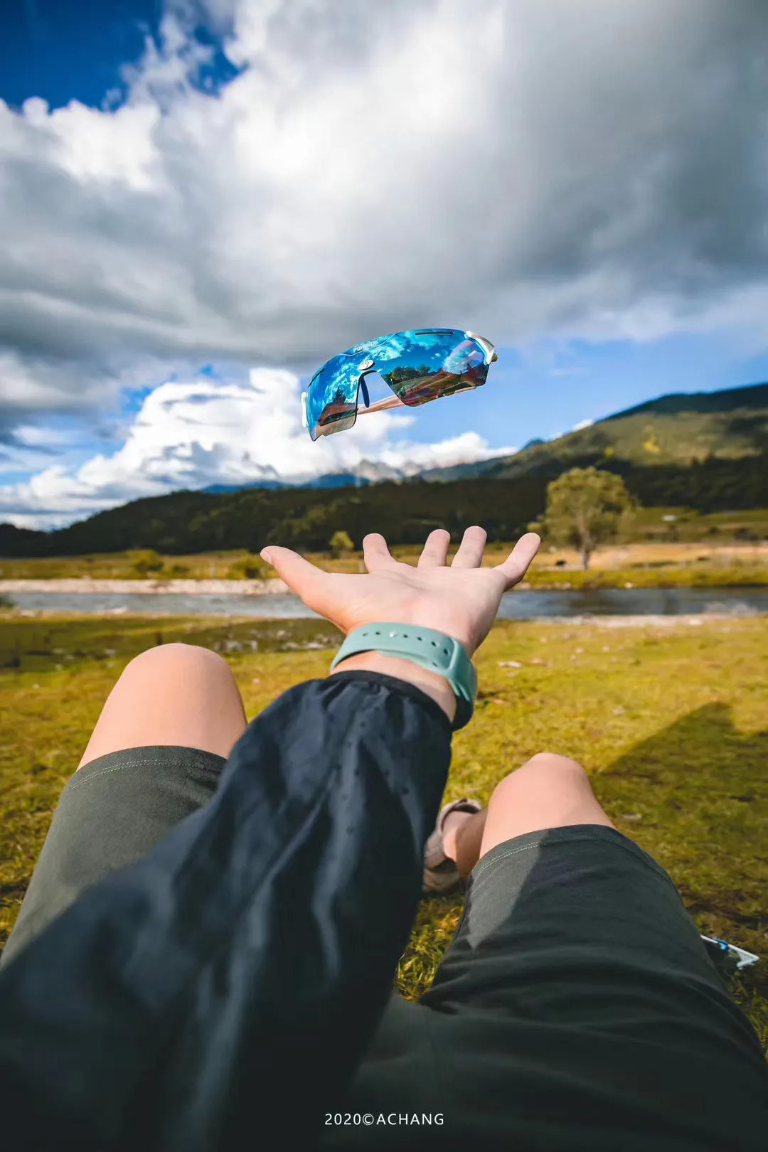 近视太阳镜解决方案,近视戴墨镜的正确方法