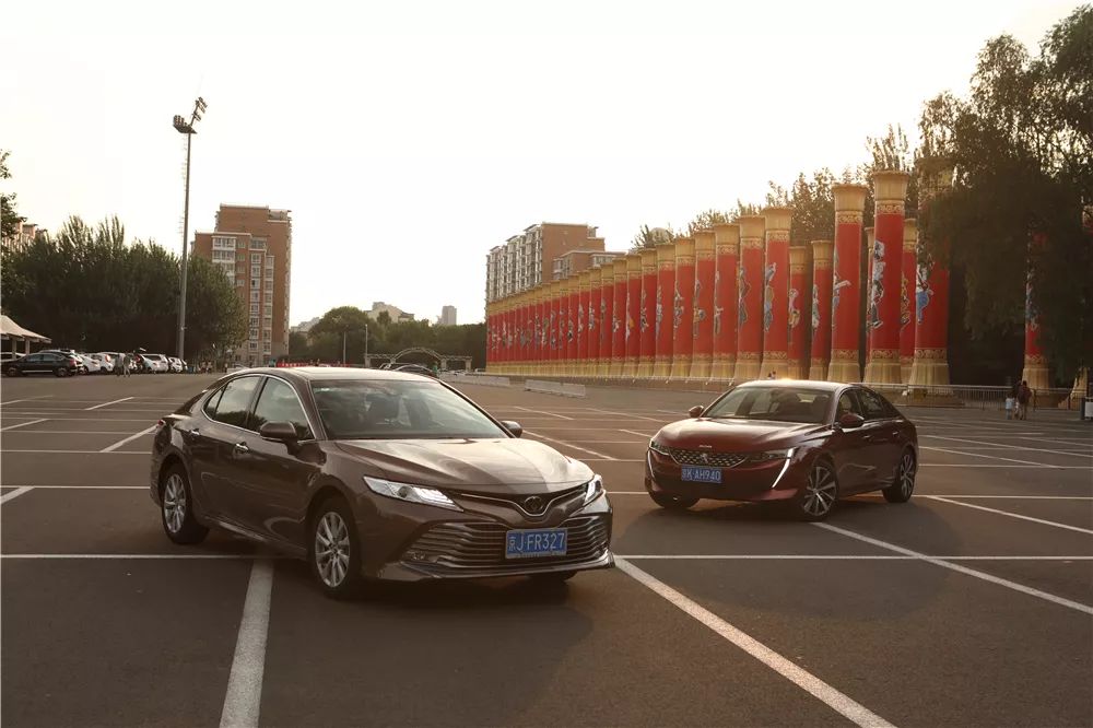 丰田凯美瑞和标致508哪个好,标致508l和凯美瑞2.5g买哪个好