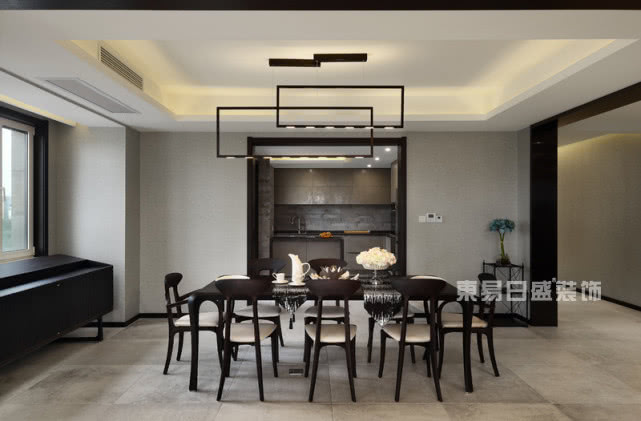 天正滨江装修,天正滨江180平