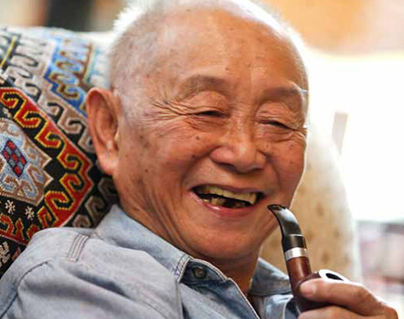 90岁开画展，94岁开跑车，这位“段子手”艺术家到底有多“污”？