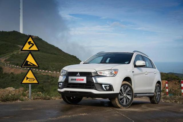 劲炫驾驶视频,三菱劲炫驾驶座位调节视频