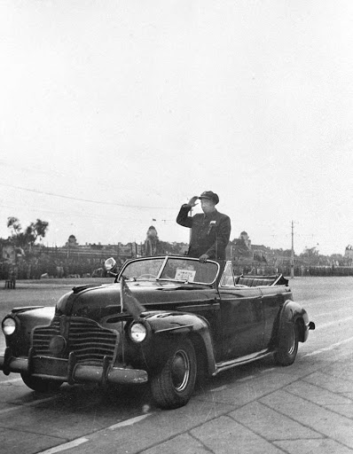 北京汽车博物馆第一代解放牌卡车,北京老爷车博物馆红旗轿车