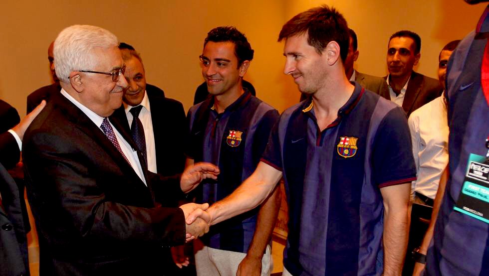 登贝莱对巴萨到底有什么不满,登贝莱接近与巴萨降薪续约