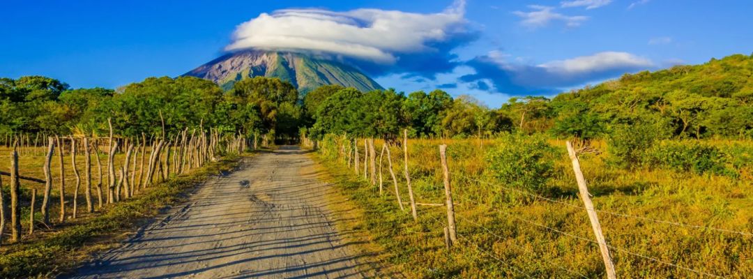 拒绝美国“运河霸权”这个南美小国靠咖啡、雪茄、朗姆酒发家致富