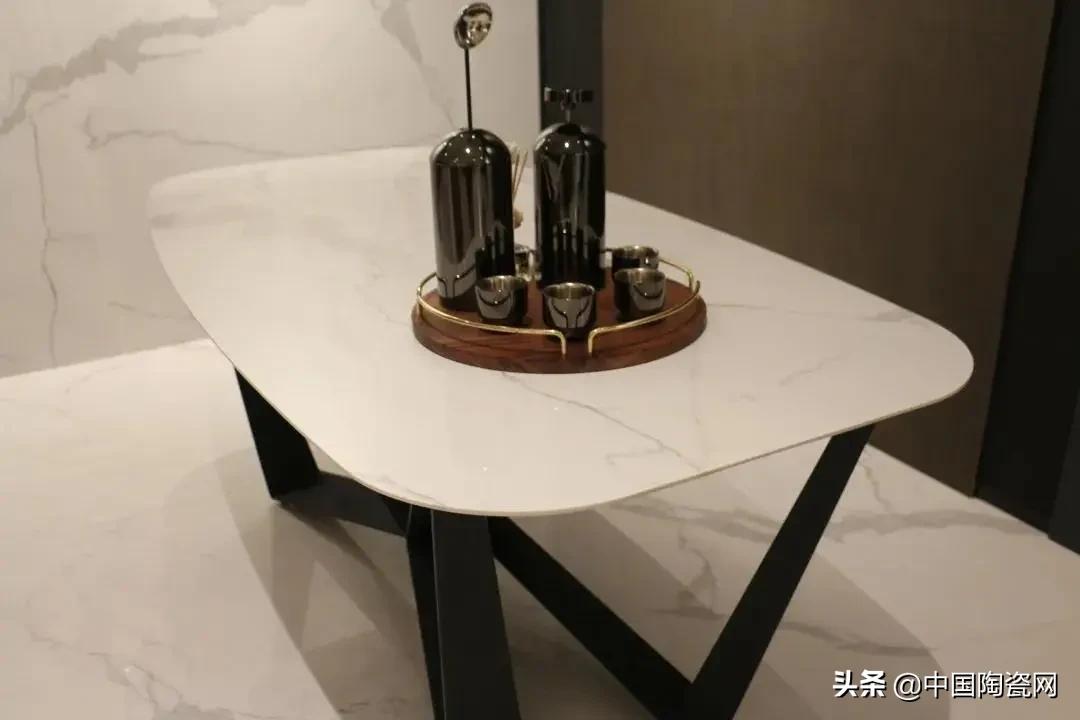 抛釉砖和瓷抛砖哪个性价比高,各品牌瓷砖卖的都是抛釉砖