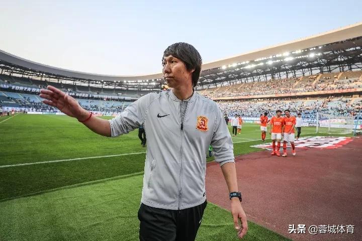 中国足球国家队主教练李铁,中国国家队主教练李铁