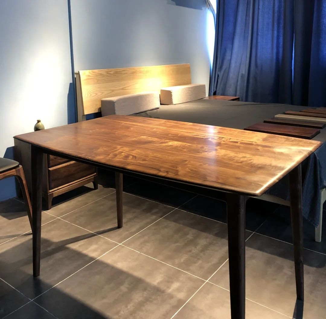 一块板一张桌,一张板折叠餐桌