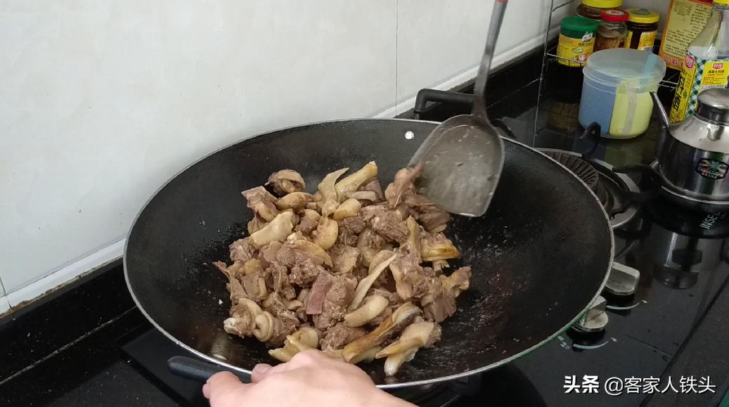 鸭肉又香又好吃的4种做法,爱吃鸡肉的收藏这样做皮脆肉嫩