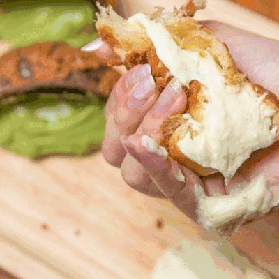 今天扒叔要说一位男星的料哦。