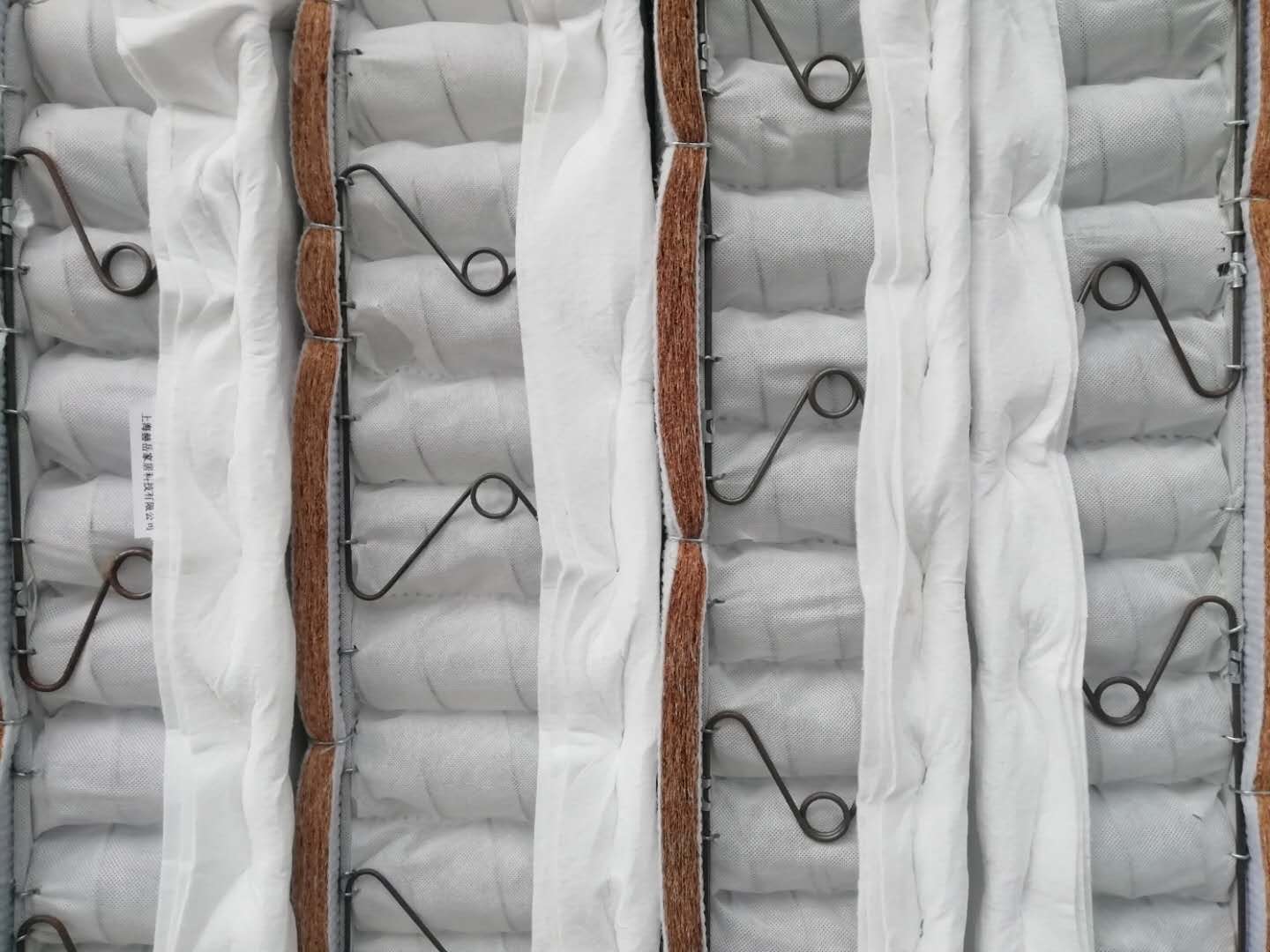 弹簧床垫与棕垫哪个环保,弹簧床垫和棕床垫哪种环保