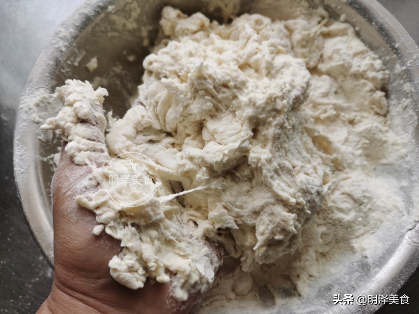 烙韭菜盒子用生鸡蛋,韭菜盒子里面的韭菜鸡蛋要炒熟吗